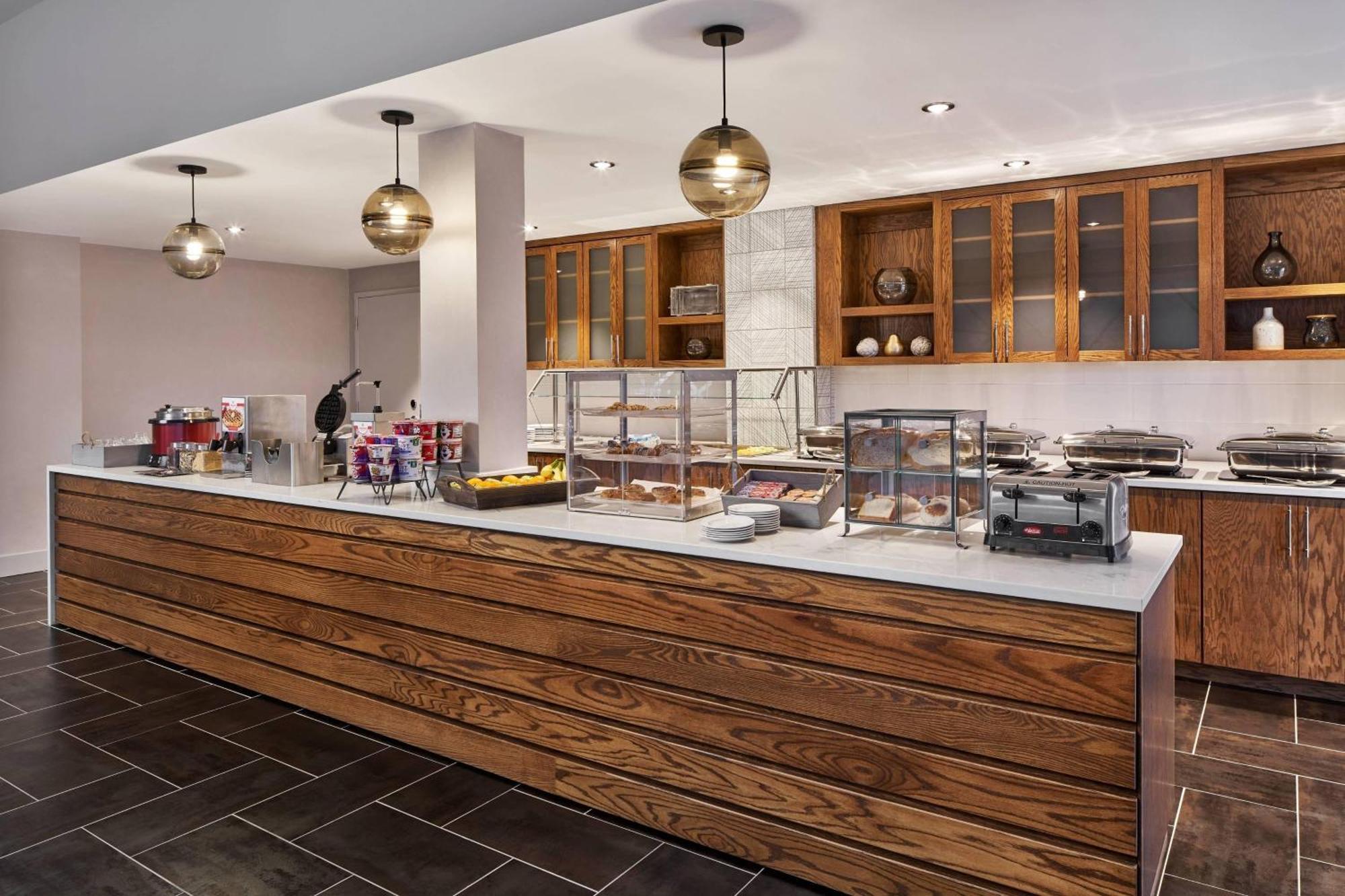 Delta Hotels By Marriott Norfolk Airport Extérieur photo