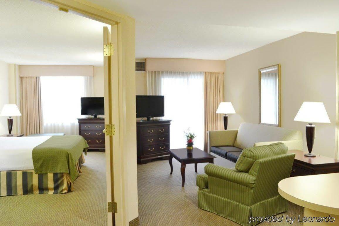 Delta Hotels By Marriott Norfolk Airport Extérieur photo
